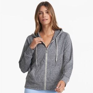 Vuori Halo Essential Hoodie in Charcoal Heather Gray Women’s size Medium